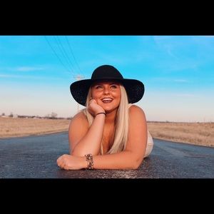 Meet your Posher, Kylee